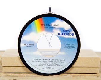 Vintage Conway Twitty & Loretta Lynn "It's True Love" Vinyl Record Christmas Ornament from 1979 / Vintage Holiday Decor / Country, Folk