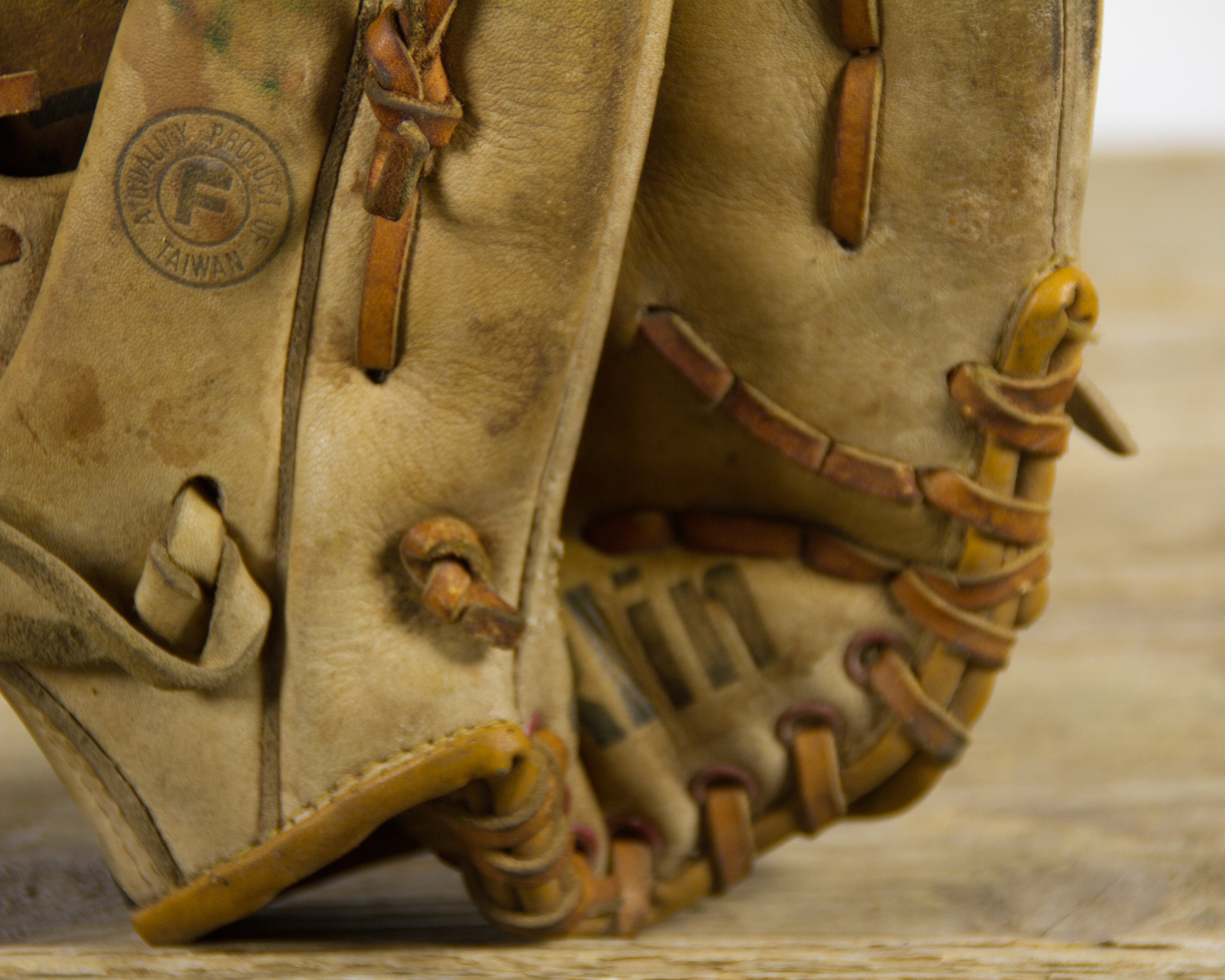 Vintage Leather Franklin Youth Baseball Glove / Antique Leather