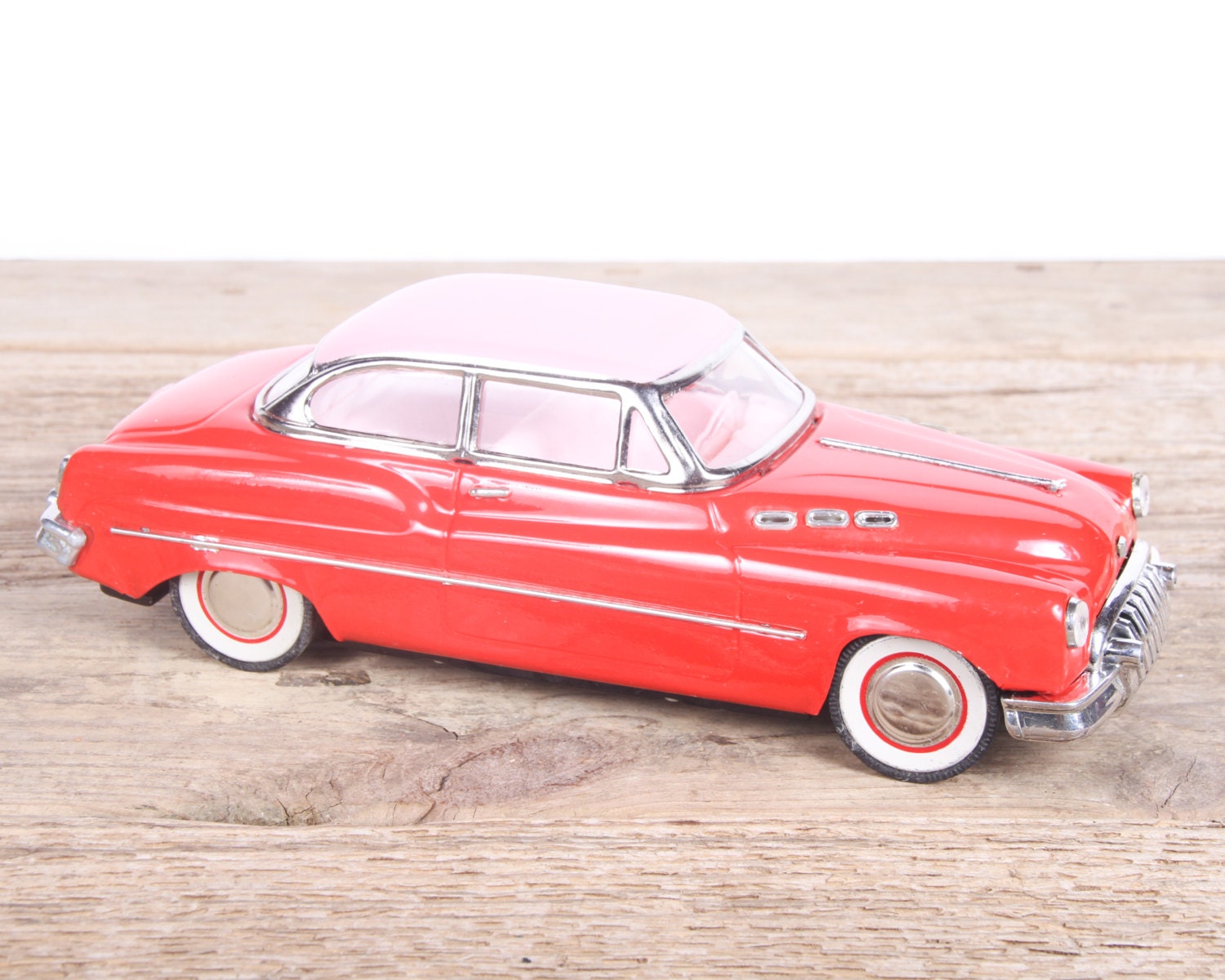 Vintage Convertible Voiture CAR / MF 322 Red 1960's Standard Sedan Tin