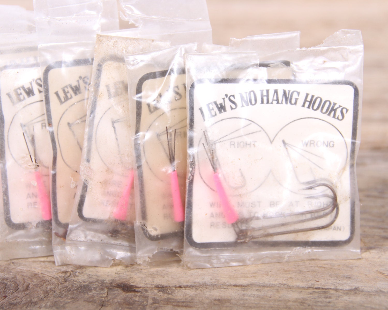 Vintage Lew's No Hang Hooks / Lot of 10 Old New Stock Fishing