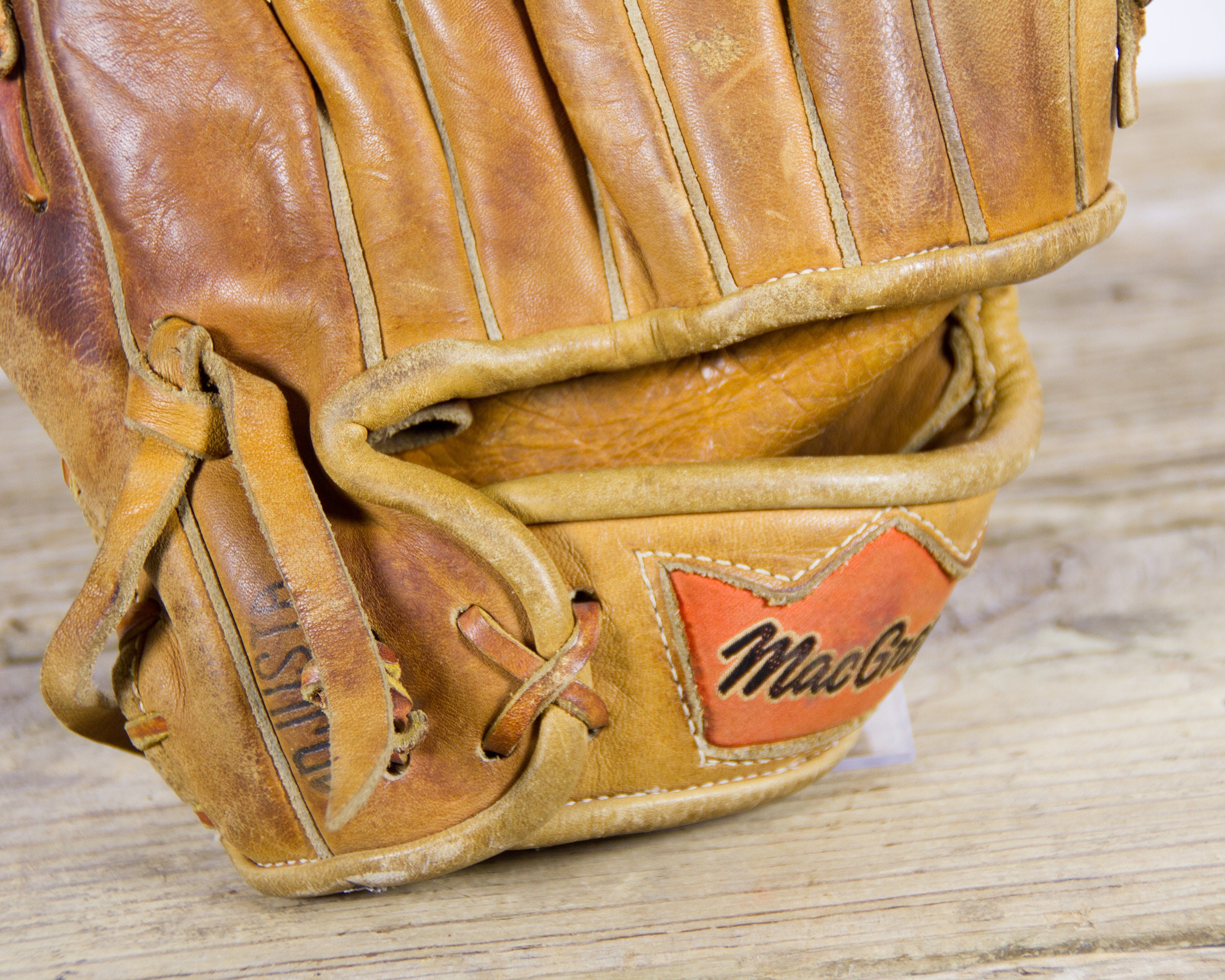 Old Vintage Leather Baseball Glove / MacGregor Pet Rose Glove / Antique