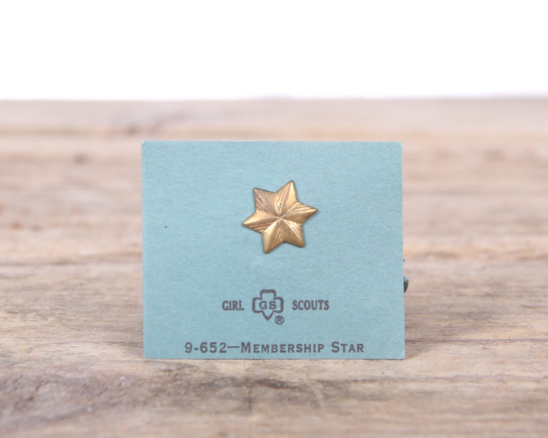 Scout Pin / 1970's Girl Scouts Membership Star Pin 9652 / 1/2