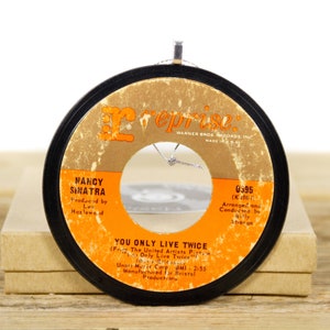Decorazione natalizia vintage Nancy Sinatra &quot;You Only Live Twice&quot; del 1967 / Decorazione natalizia / Regalo musicale / Pop, Country