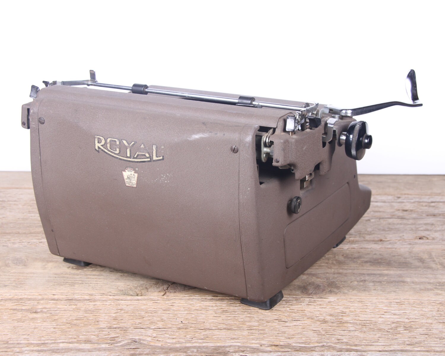 Vintage 1959 Model HH Royal Typewriter / Working Manual Typewriter