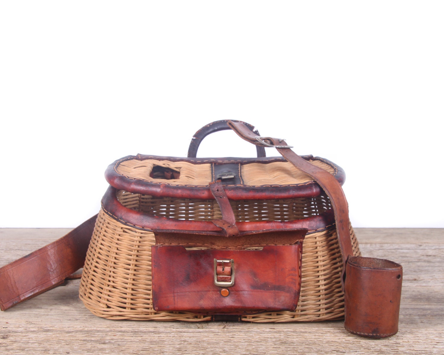 Vintage Genuine Fishing Creel / Fishing Basket / Old Basket Fishing