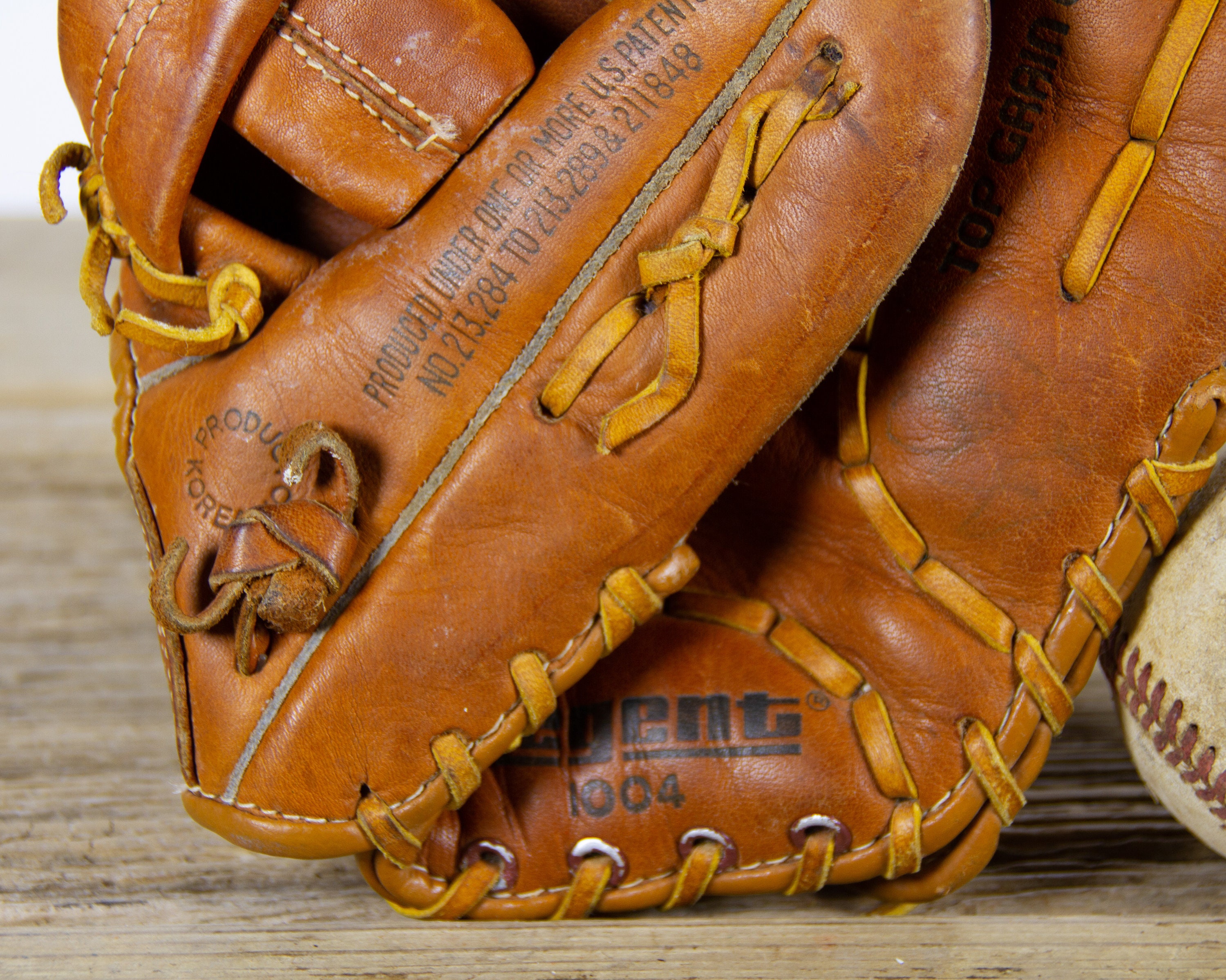 Vintage Regent 1004 Lyman Bostock Youth Baseball Glove / Vintage