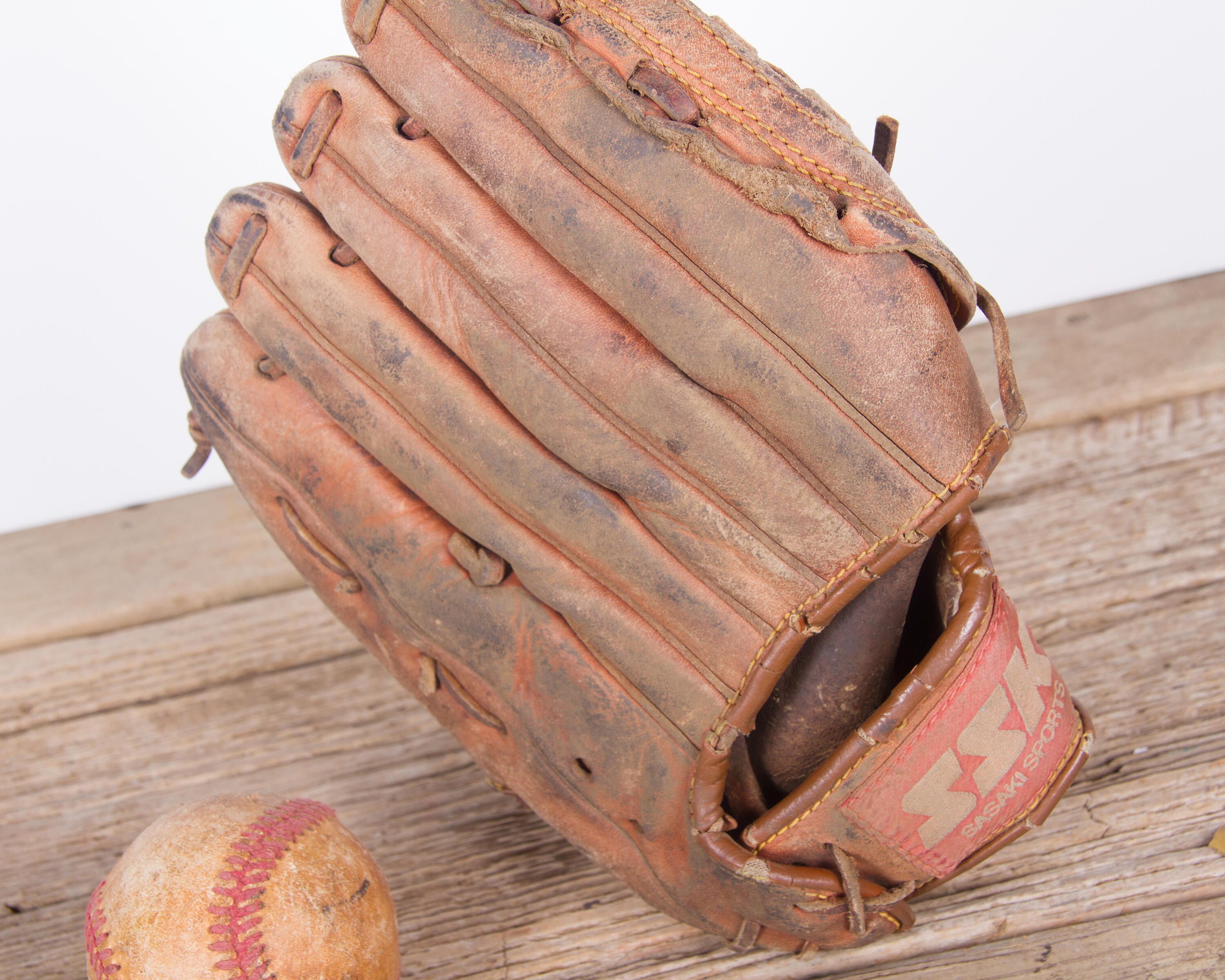 Old Vintage Leather Baseball Glove / SSK Large Youth Baseball Glove