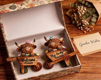 Conjunto de 2 vacas de las Tierras Altas en carro para decoración de jardín, estatua de resina.