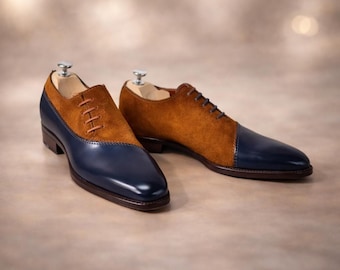 Handgemaakte tweekleurige herenschoenen van blauw en mosterdsuèdeleer – elegante klassieke formele geklede schoenen
