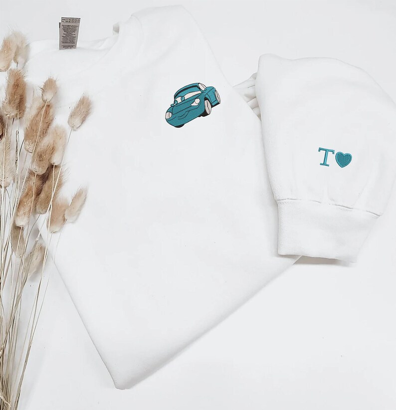 Lightning McQueen and Sally Carrera Embroidered Sweatshirt, Disney Cars Couple Matching Pullover with Initial Heart Sleeve, Fan Gift bild 4