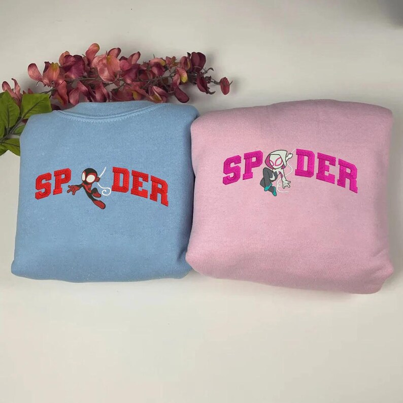 Puede incluir: Juego de tres tazas de cer&aacute;mica con acabado moteado y mate. Las tazas son de color crema, gris claro y gris oscuro. Cada taza tiene un dise&ntilde;o simple y minimalista, ideal para caf&eacute; o t&eacute;.