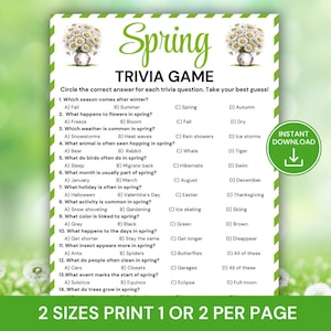 Pode incluir: Um jogo de perguntas e respostas imprimível sobre a primavera, com um design verde e branco. O jogo inclui 14 perguntas de múltipla escolha sobre a primavera. As palavras "Spring Trivia Game" estão no topo. A imagem também diz "2 tamanhos, imprimir 1 ou 2 por página."