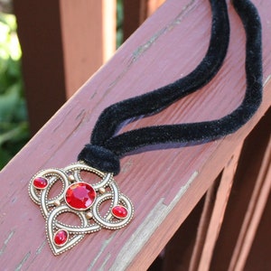 Vintage Necklace Red Gold Black Velvet Goth Steampunk
