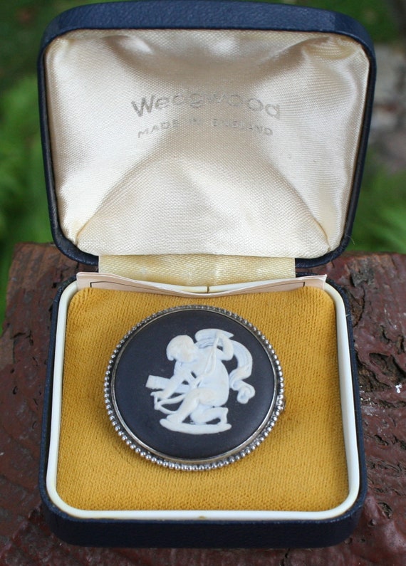 Cupid Cameo Brooch Pin Wedgewood Sterling Silver