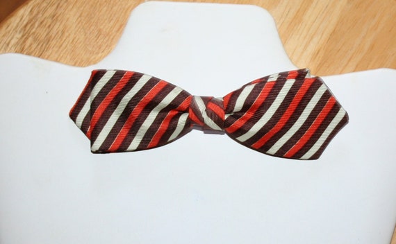 1950s Jet NYC Grey Pink Blue Mid Century Swirl Embroidered Clip On Bowtie