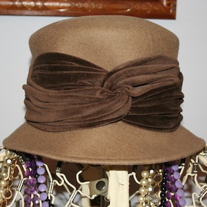 Vintage Hat Peter Bettley London - Etsy display picture 3