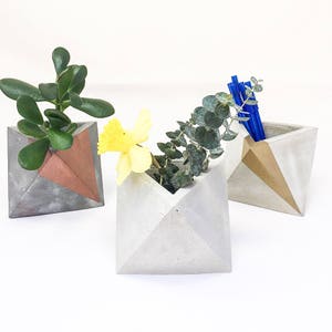Concrete Planter Geometric, Octahedron, Concrete Succulent Planter, Modern Concrete Planter, Cement Planter, Large Concrete Planter