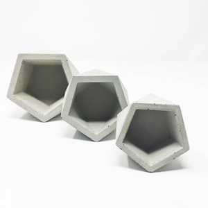 Large Geometric Concrete Planters, Icosahedron, Concrete Succulent Planter, Modern Concrete Planter, Cement Planter, Concrete Tealight