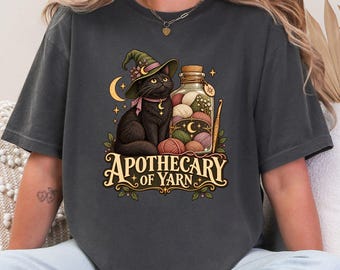 Camiseta "Boticario de Hilos", Camiseta "Gato Negro Brujo", Regalo para Amantes del Hilo de Ganchillo y Tejer, Colores Cómodos