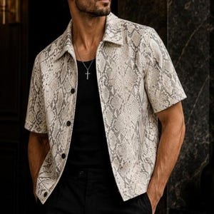 Chaqueta de piel de serpiente para hombre / Chaqueta de manga corta con estampado de pitón de piel auténtica / Abrigo de piel exótica / Regalo para él / Talla personalizada