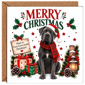 Puede incluir: Una tarjeta de felicitación navideña cuadrada con un perro Cane Corso negro que lleva un gorro de Papá Noel rojo y blanco y una bufanda de cuadros rojos. El texto dice MERRY CHRISTMAS y Have a Cane Corso-tastic Christmas!.