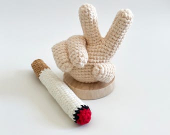 Rauchende Hand Amigurumi Häkelanleitung: Peace Zeichen (PDF Download)