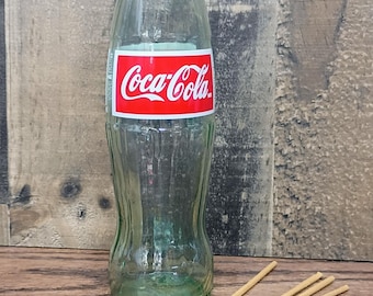 Kadzielnica z butelki z recyklingu z pierścieniem i pięcioma patyczkami kadzidła Nag Champa