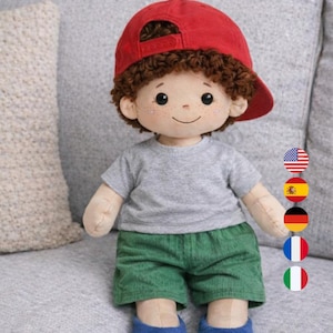 modèle de poupée garçon Michael + salopette + chaussures + chapeau | Modèle PDF | Hauteur finale de la poupée : 33 cm | Anglais + espagnol + allemand + italien + français