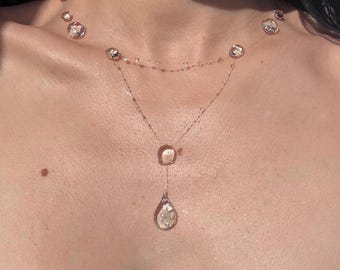 Statement-Y-Halskette für Damen, handgefertigter Schmuck in Tropfenform aus Kunstharz, transparenter Faden, minimalistischer Hochzeitsschmuck, Silberflocken