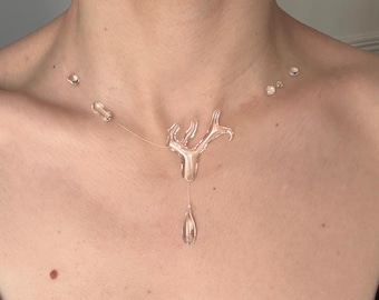Collar de coral transparente – Joyería de resina con forma de gota de agua – Gargantilla etérea de Fairycore – Collar minimalista inspirado en el océano – Hecho a mano en París