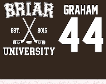 Briar University Graham 44 PNG, Rund halsringning utanför campus, Hockeyromantik png, Briar U png, Campushockey