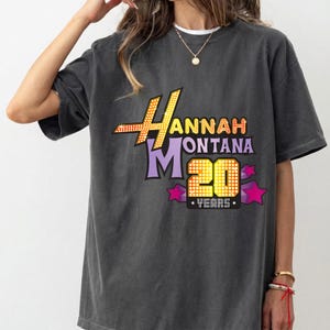 Hannah Montana 20e verjaardag bestand, Disneyland Hannah Montana png, Disney Channel popster png, Magic Kingdom, Disneyland Family Trip afbeelding 4