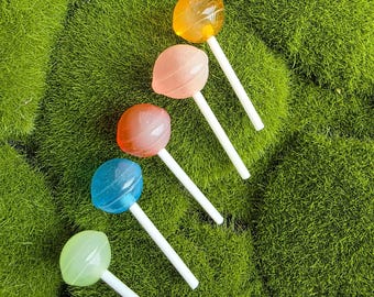 Mini Resin Lollipop Charms – Colorful Candy Cabochons – Fake Sweet Embellishments – Kawaii Craft Supplies – Pack of 5
