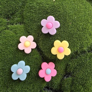 Pastel Flower Cabochons (10pc) | Spring Craft Supplies | Kawaii Flatback Flowers | Scrapbook Embellishments | Phone Case Deco | DIY