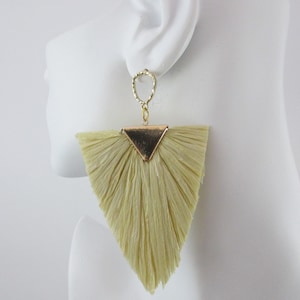 Raffia Tassel In Sand