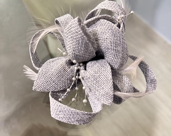 Mini Grey  Fascinator Brooch – Elegant Floral Hair Accessory with Feathers & Beads