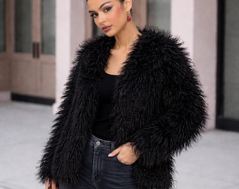Luxury Faux Fur Jacket for Women – Chic Winter Coat, Fashion Street Style Outerwear, Elegant Long Sleeve Fur Jacket