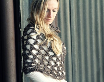 Poncho Crochet Pattern - Solomon Stitch Poncho Pattern - Chunky Lace Crochet Pattern