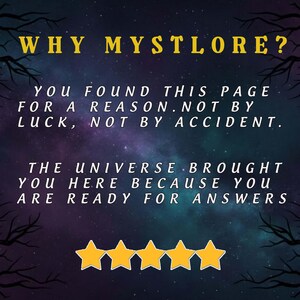 Puede incluir: Un gr&aacute;fico digital con un fondo de cielo estrellado y ramas de &aacute;rboles silueteadas. El texto dorado dice "WHY MYSTLORE?" y otro texto dice "ENCONTRASTE ESTA P&Aacute;GINA POR UNA RAZ&Oacute;N. NO POR SUERTE, NO POR ACCIDENTE." y "EL UNIVERSO TE TRAJO AQU&Iacute; PORQUE EST&Aacute;S LISTO PARA LAS RESPUESTAS."