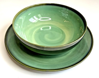 Set di ciotola da portata grande e piattino Sango China Nova Green (modello fuori produzione, codice #4935)