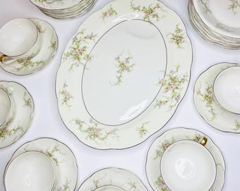 Servizio da tavola vintage Rosalinde New York by Haviland con decorazioni a conchiglia rosa lavanda