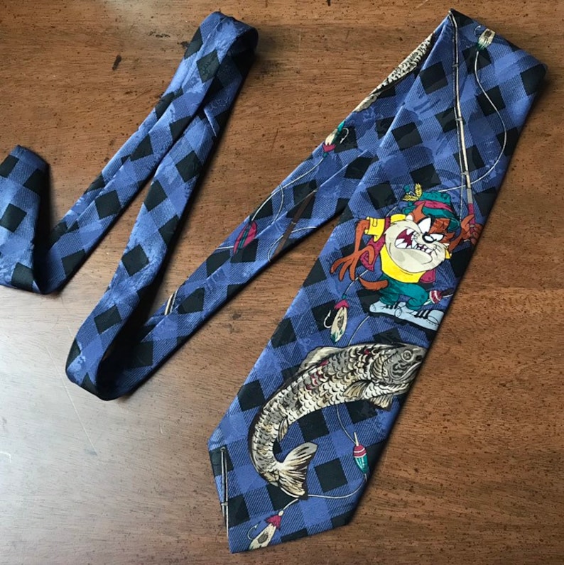 Fun 90s men\u2019s Looney Tunes Taz Fly Fishing necktie