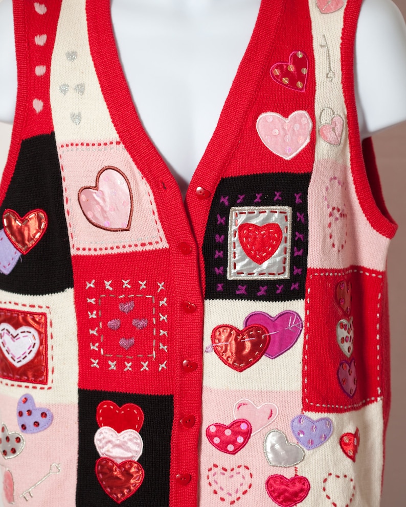 M Vinatge 80s 90s Women/'s Hearts Valentines Day Sweater Vest WHITE STAG