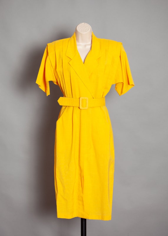 70s 80s Women's Yellow dress with Belt