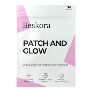 Puede incluir: Una bolsa blanca con la marca "Beskora" y las palabras "PATCH AND GLOW" en letras negras grandes. La bolsa también indica "Elimina las imperfecciones con precisión" e incluye iconos y texto que indican que el producto es ultrafino, promueve una curación más rápida y actúa como una cubierta protectora. La bolsa contiene 34 parches.
