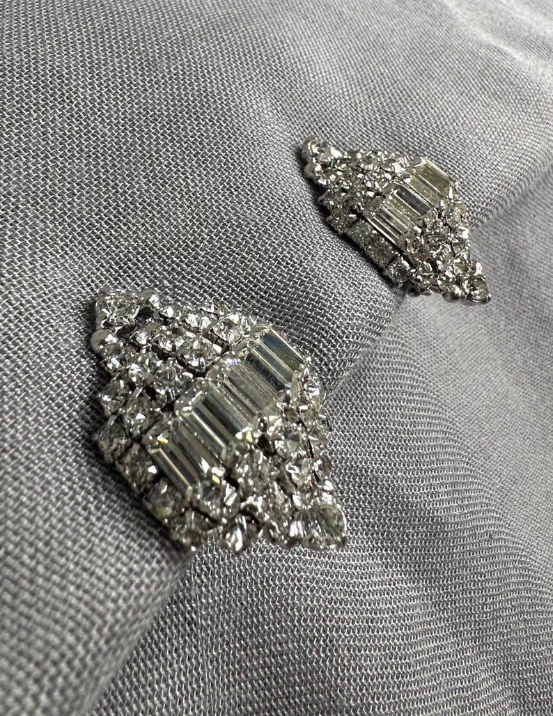 Vintage Glam Large Dome Baguette & Chaton Rhinestone Clip On Statement Earrings image 2