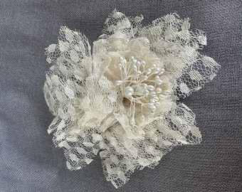 Vintage 1950's Point d'esprit Dotted Ivory Lace Boutonniere w/ Pearl Stamens