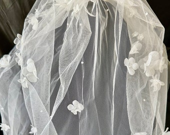 3D Floral Applique Short Bridal Veil