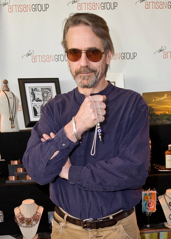 Celebrity evil eye necklace deals
