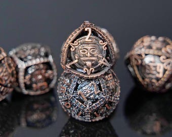 Juego de dados metálicos del calendario azteca, dados poliédricos huecos del dios del sol para juegos de rol, engranajes de cobre antiguo.